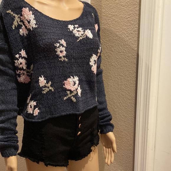 Abercrombie & Fitch Women Top size M/L - Picture 3 of 5